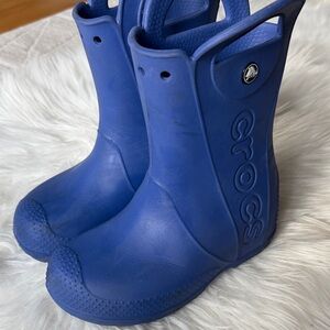 CROCS Kids Vibrant Blue Rain Boots, size 13